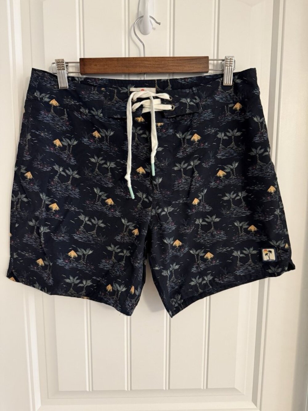 Marine Layer Men’s Coronado Board Short in Beachy Palm Print Size 34